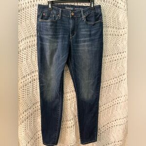 Levi Strauss & Co Signature Modern Skinny Waist 31”Length 28”